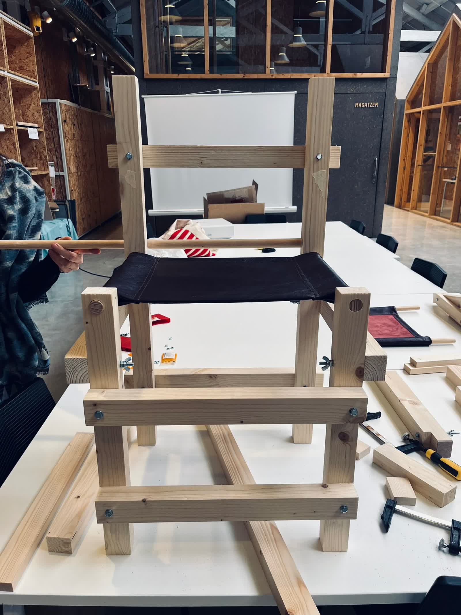 9M2, installation view