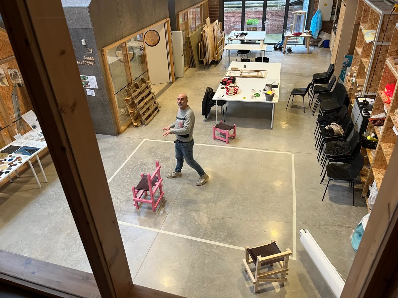 9M2, installation view