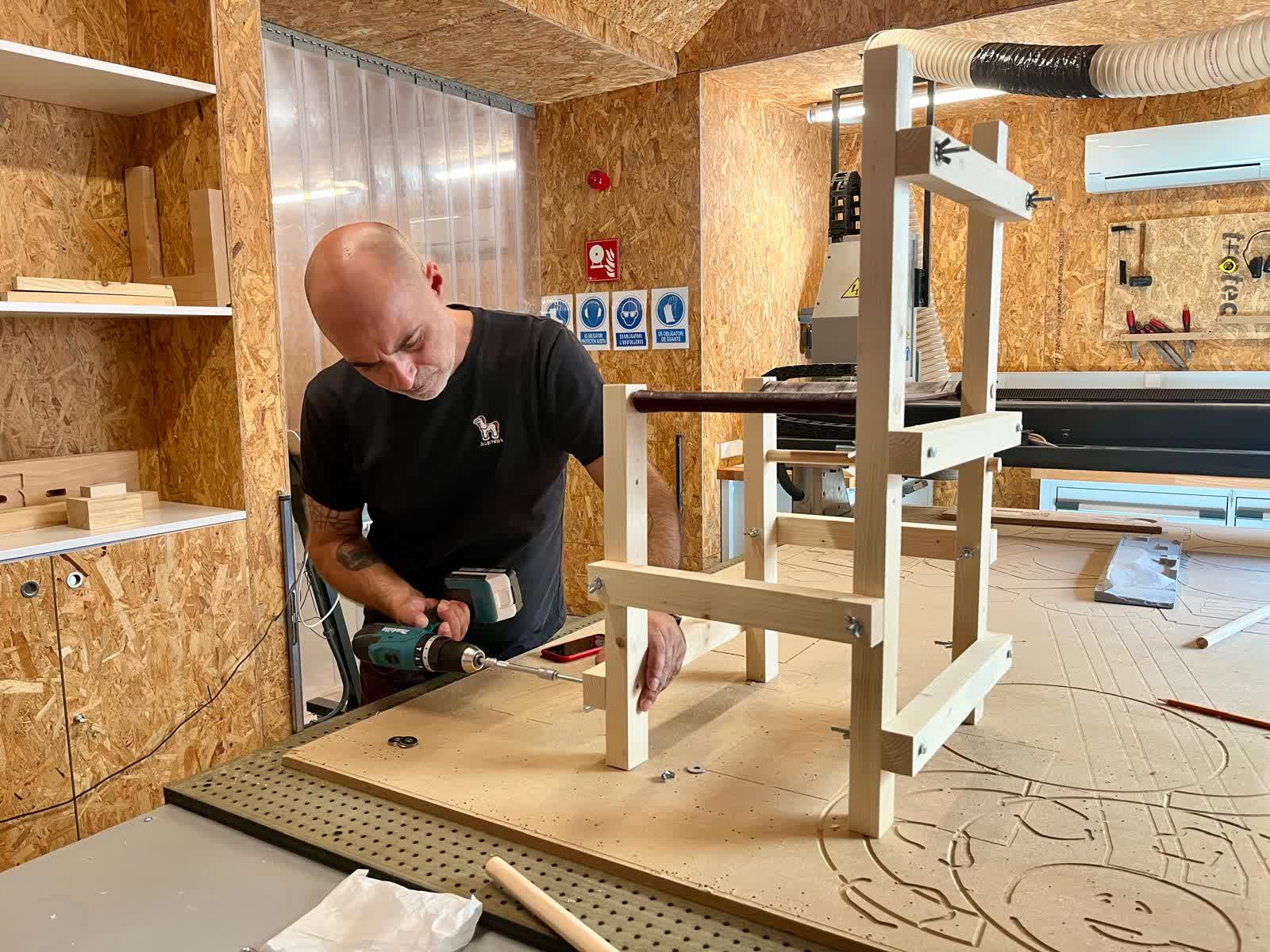 9M2, installation view