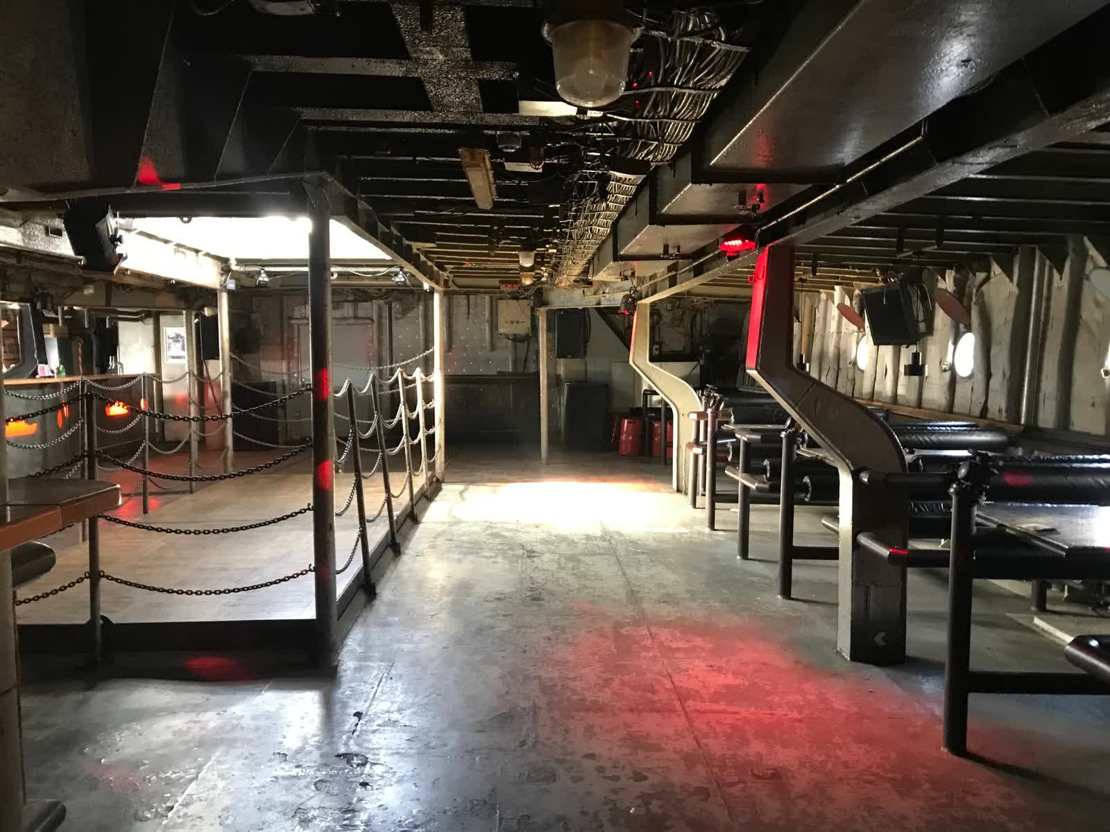 MSSTUBNIZ, installation view