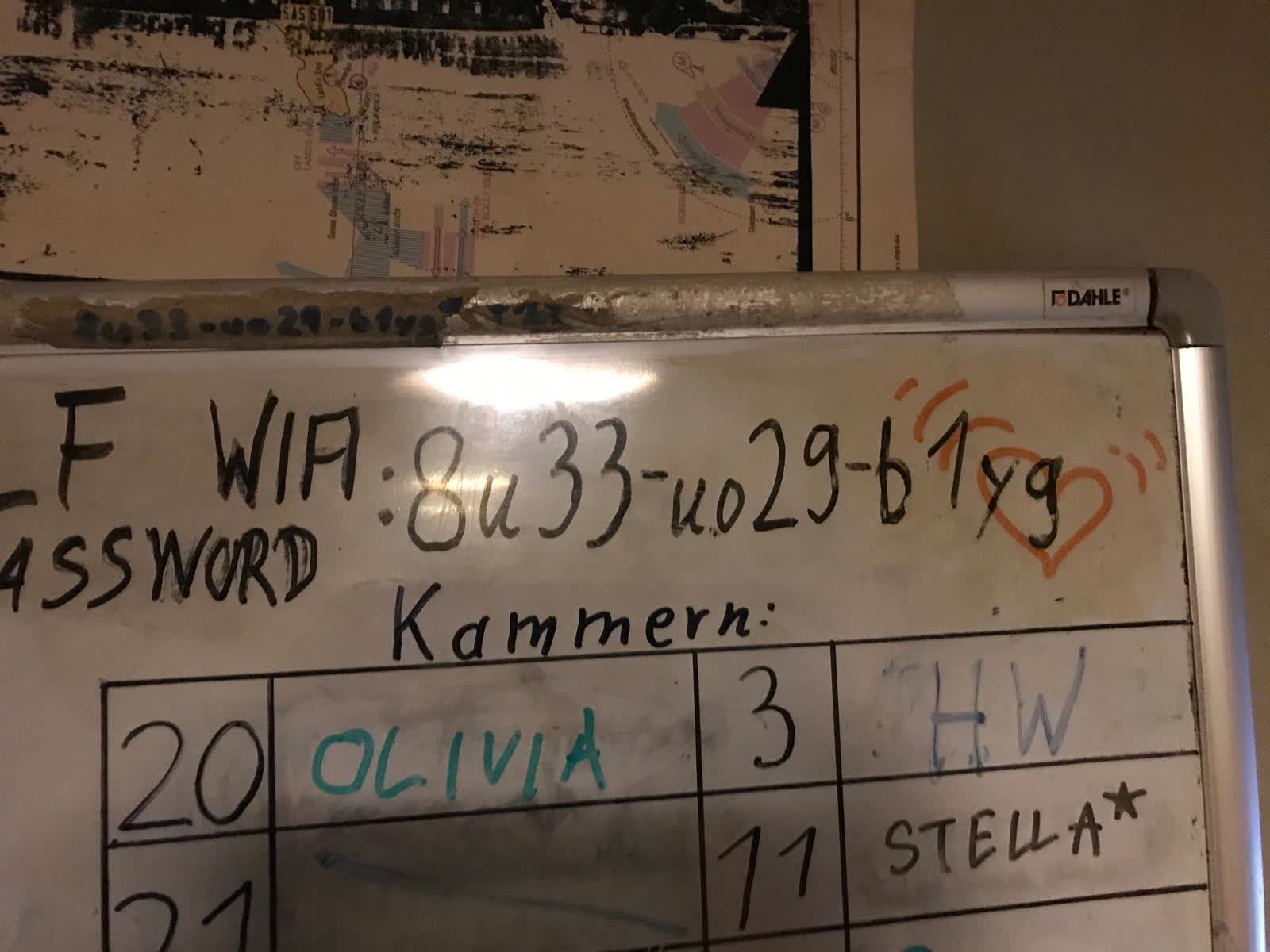 MSSTUBNIZ, installation view