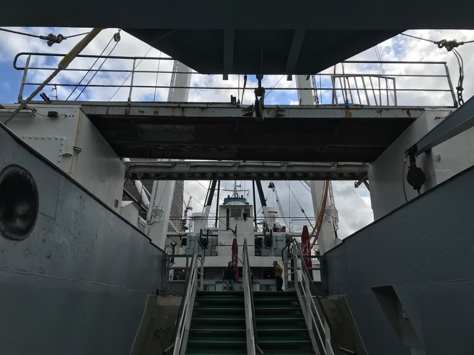 MSSTUBNIZ, installation view